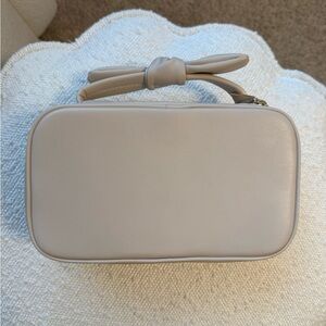 Mark & Graham Bella Makeup Organizer in Cream